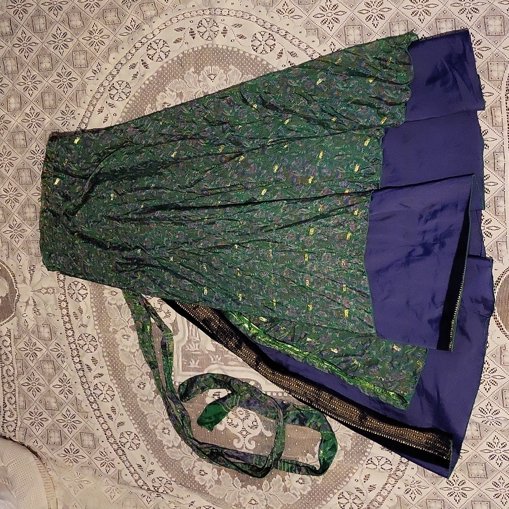 Wevez Women's Reversible Wrap Sari Skirt, Long, Jewel Emerald & Sapphire India